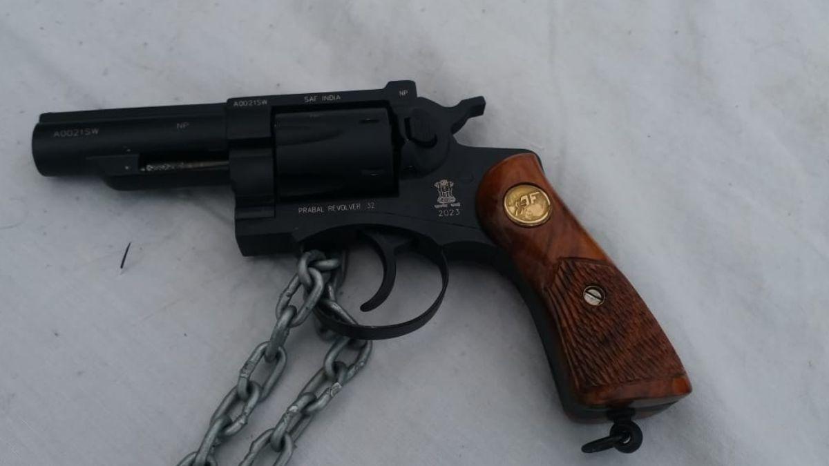 प्रबल रिवॉल्वर:  50 मीटर की मारक क्षमता, वजन सबसे कम, जानें और खासियत