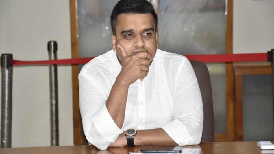 ગૃહ રાજ્યમંત્રી હર્ષ સંઘવી બગડ્યા, વ્યાજખોરોની હવે નથી ખેર -