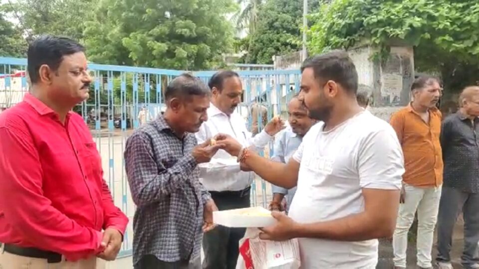 બિલકિસ બાનોના 11 દોષિતોને અચાનક જેલમાંથી છોડી મૂકવાનો નિર્ણય સરકારે કેવી રીતે લીધો? gujarattak