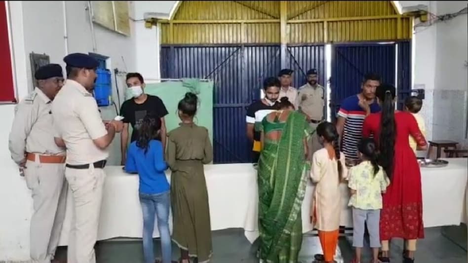 ખેડાની જિલ્લા જેલના કેદીઓએ ઉજવ્યું રક્ષાબંધન, તંત્રએ અપનાવ્યો માનવીય અભિગમ gujarattak