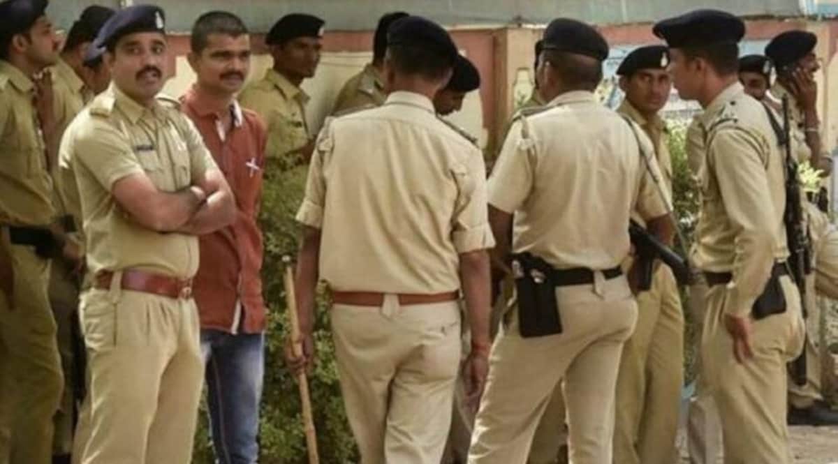 ગુજરાત પોલીસમાં LRDથી લઈને ASI સુધી, જાણો સરકારે કોને કેટલો પગાર વધારો આપ્યો? પોલીસ કર્મીઓની ફાઈલ તસવીર