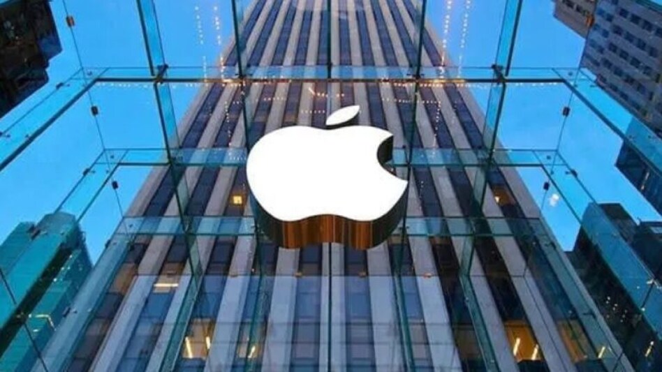 ‘એપલની છટણી’, 100 કોન્ટ્રાક્ટ કામદારોને તગેડી મુક્યા; ગૂગલે પણ કર્મચારીઓને આપી ચેતવણી gujarattak