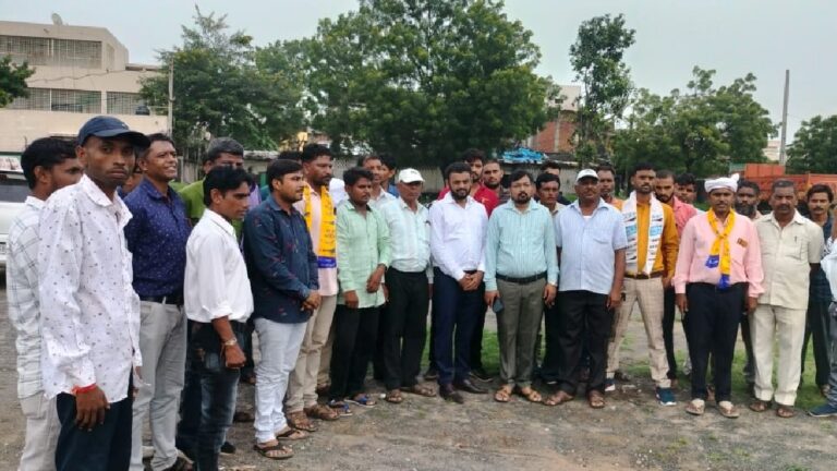 BREAKING: ચૂંટણી પ્રચાર સમયે AAPના કાર્યકર્તા પર થયો હુમલો, શખસો મોબાઈલ સહિતની વસ્તુઓ લૂંટી ગયા.. gujarattak