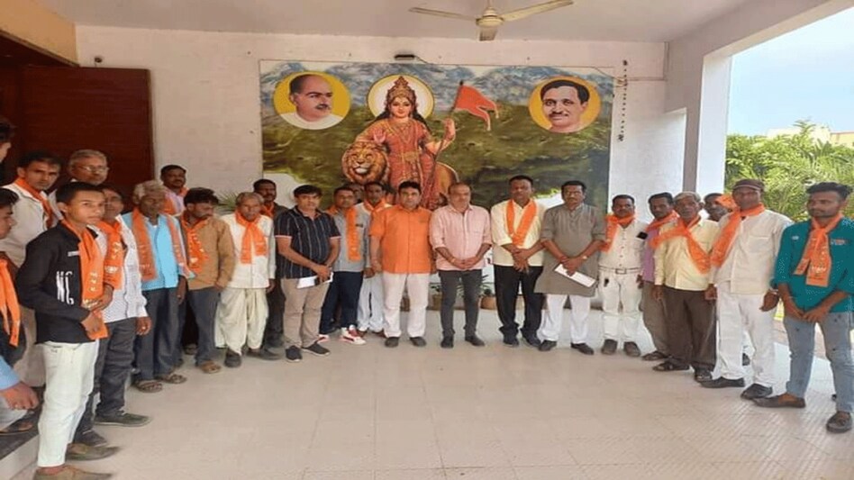 ગુજરાત આપ રાજકીય સફર શરૂ કરવાની પાઠશાળા છે? વધારે એક જિલ્લામાં પડ્યું ગાબડું gujarattak