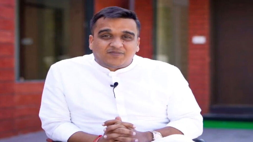 GUJARAT માં ચૂંટણી પહેલા બદલીનો ગંજીફો ચિપાયો, 133 PI ની બદલી gujarattak