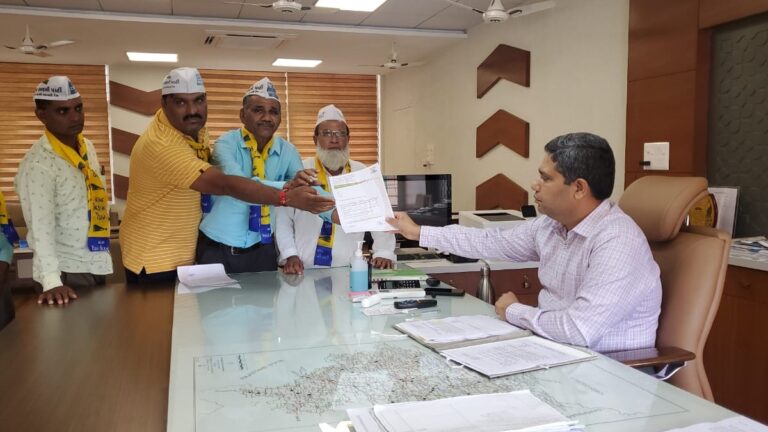 AAPનું માજી સૈનિક આંદોલનને સંપૂર્ણ સમર્થન, શહીદ જવાનના પરિવાર માટે રૂ.1 કરોડની સહાય માગી gujarattak