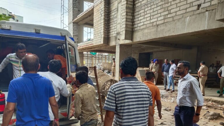 Breaking: અમદવાદમાં મોટી દુર્ઘટના, લિફ્ટ તૂટી પડતાં 7 શ્રમિકોના મોત gujarattak