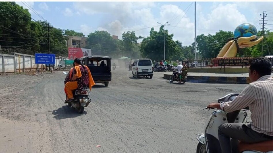 ભ્રષ્ટાચારનો રોડ !!! કચ્છમાં નવો બનાવેલ રોડ એક મહિનો પણ ના ટક્યો Road