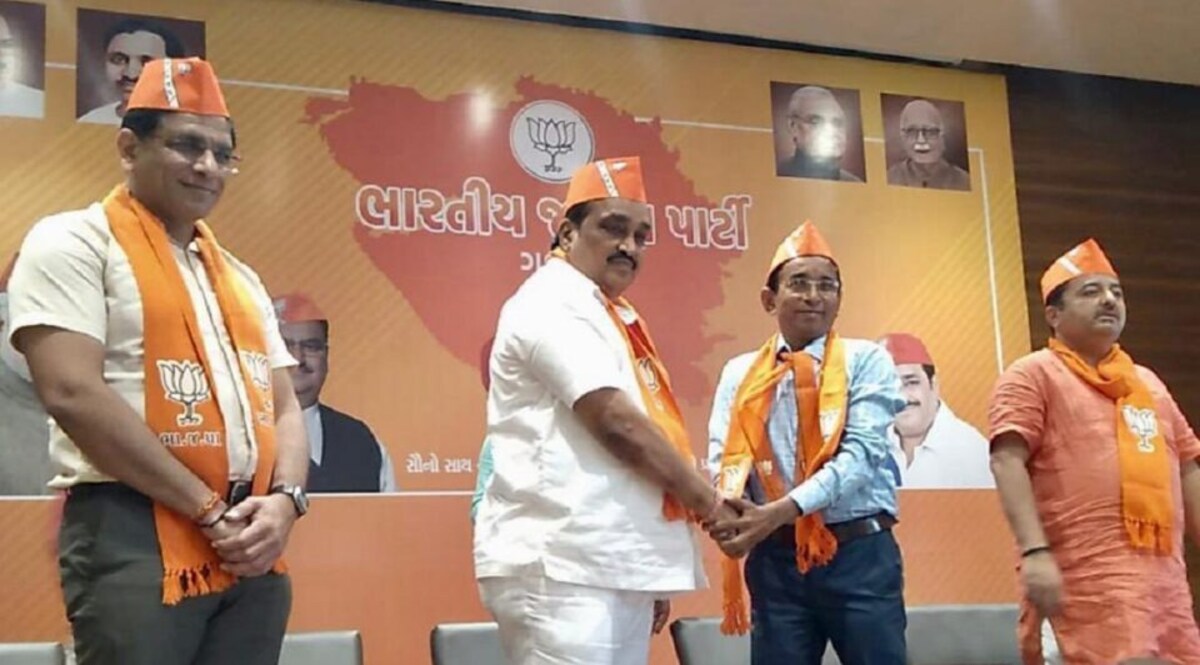 સુરતમાં AAPનો પ્રચાર કરવા પર રત્ન કલાકારોને છૂટા કરી દેવાની ધમકી આપનાર ઉદ્યોગપતિનું BJPમાં સ્વાગત gujarattak