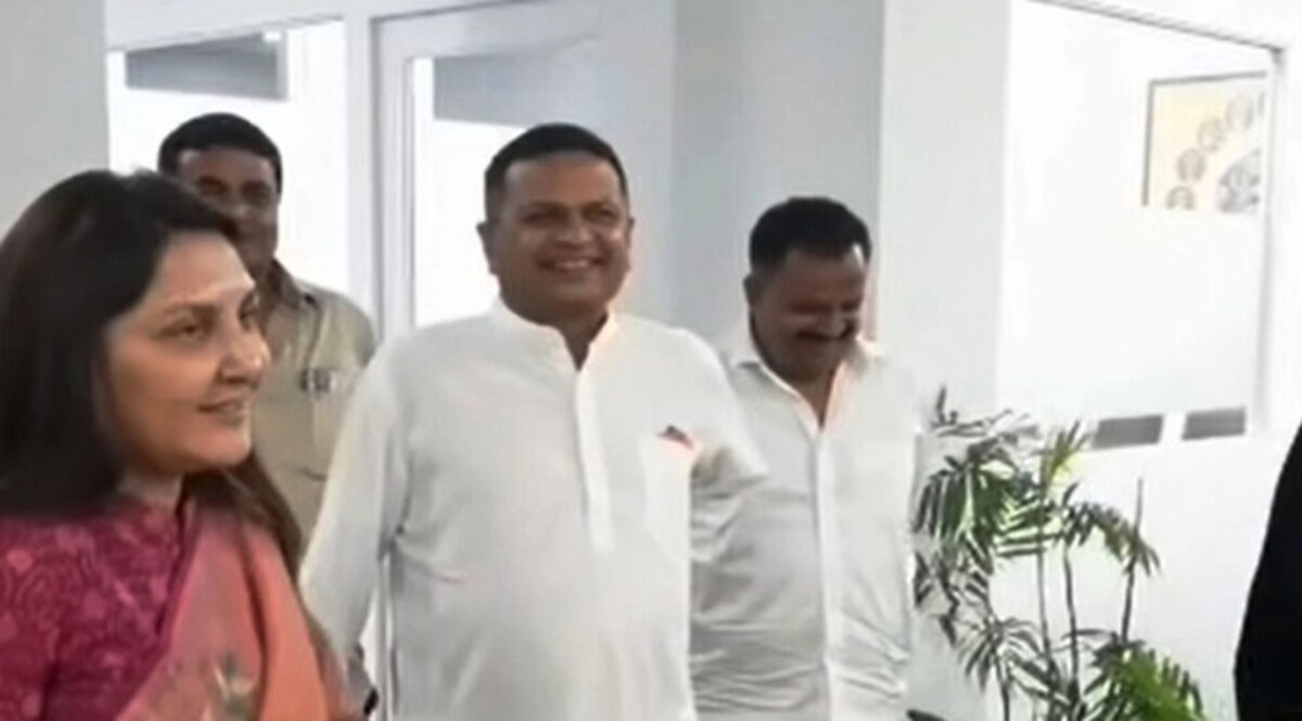 પૂર્વ CM આનંદીબેનના પુત્રી અનાર પટેલની ‘ખોડલધામ નરેશ’ સાથે મુલાકાત, બેઠકમાં શું થઈ ચર્ચા? gujarattak