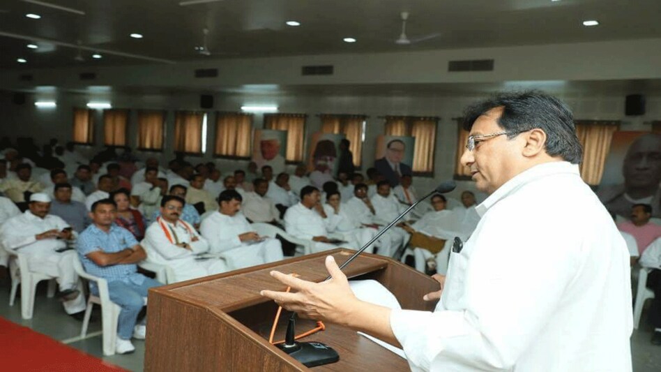 GUJARAT કોંગ્રેસમાં ડખા: અમદાવાદ શહેર પ્રમુખ ચેતન રાવલનું રાજીનામું gujarattak