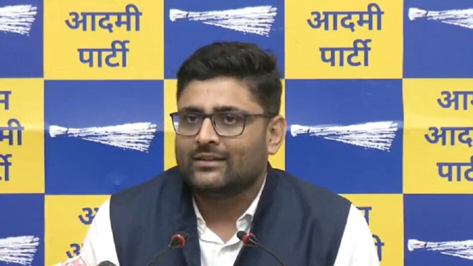 AAP એ જાહેર કરી ઉમેદવારની 10 મી યાદી, જાણો કોને મળી ટિકિટ gopal italia