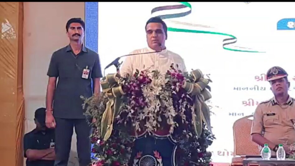 ટ્રાફિકના નિયમોની છૂટ પર ઓવૈસીનું નામ લીધા વગર હર્ષ સંઘવીએ કર્યા પ્રહાર gujarattak