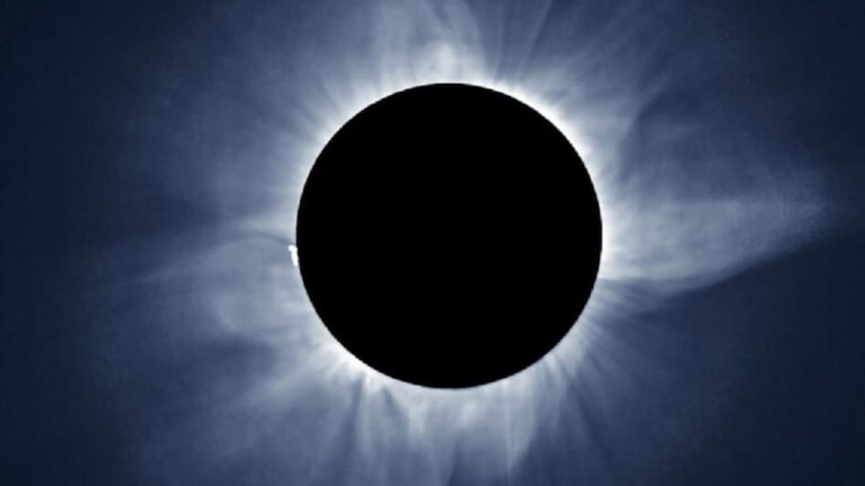 સૂર્યગ્રહણ જોવા અંગે વૈજ્ઞાનિકોએ આપી આ ચેતવણી, કહ્યું- બિલકુલ ન કરો આ ભૂલ gujarattak