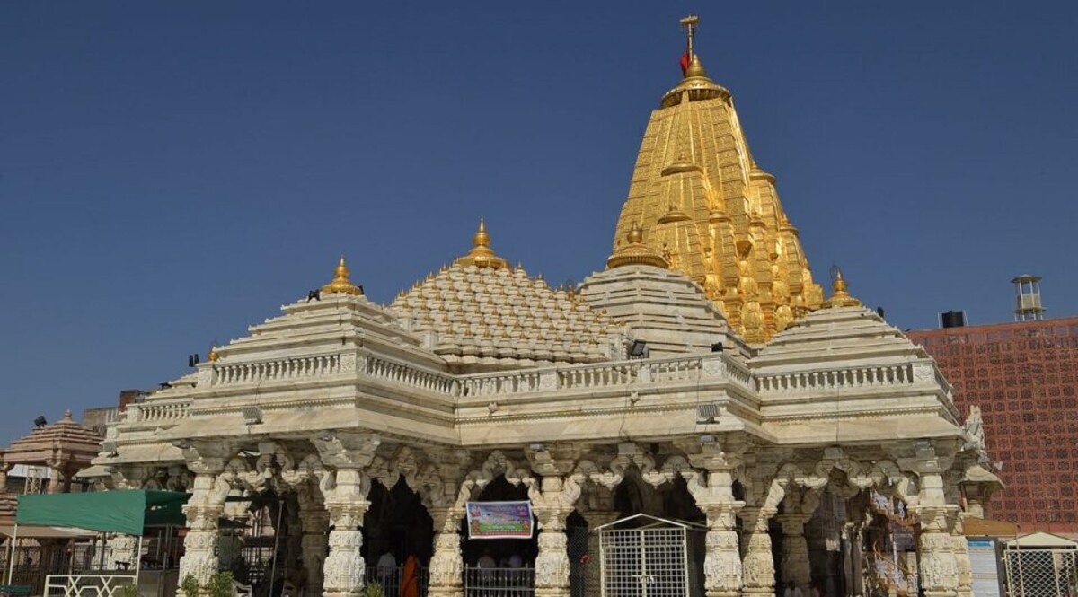 આજે ખંડગ્રાસ સૂર્યગ્રહણ: અંબાજી, પાવાગઢ સહિત આ મંદિરોના દ્વાર ભક્તો માટે સાંજે 7 વાગ્યા સુધી બંધ રહેશે gujarattak