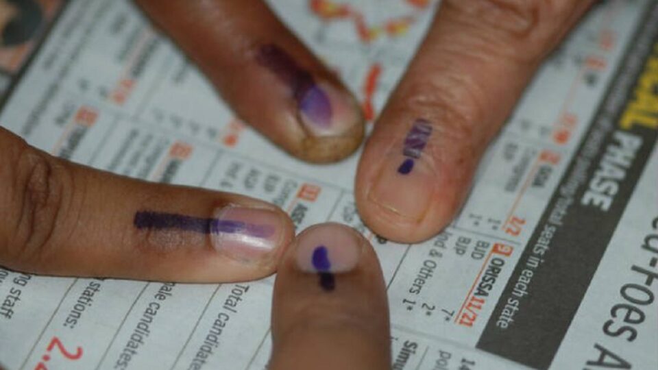 આજે બીજા તબક્કાનું મતદાન: 833 ઉમેદવારોનું ભાવિ નક્કી કરશે મતદાર gujarattak