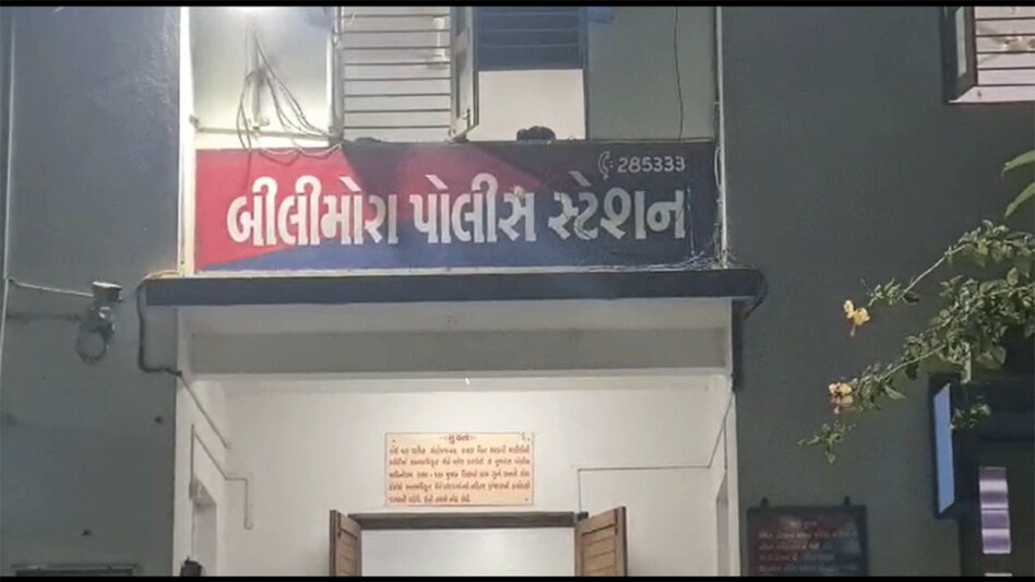 ભાજપના ગઢ નવસારીમાં ભાજપનાં જ નેતા પર જીવલેણ હુમલાથી ચકચાર gujarattak