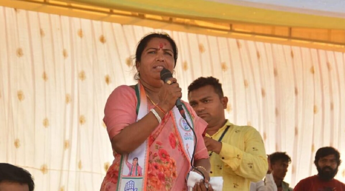 વાવમાં મત માગવા ગયેલા ગેનીબેન ઠાકોરને જનતાએ ઘેર્યા, પ્રચાર છોડી ગાડીમાં બેસી પાછા જવું પડ્યું gujarattak