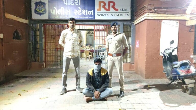 પાદરાઃ યુવતીને બ્લેડથી સોરી લખવા મજબુર કરી, દુષ્કર્મ આચરનાર યુવકની ધરપકડ gujarattak