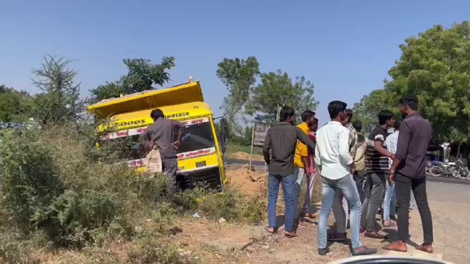 ચૂંટણી પ્રચાર માટે નીકળેલા BJP મહિલા ઉમેદવારના કાફલામાં ડમ્પર ઘુસી ગયું, પછી… gujarattak