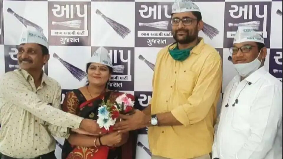 સુરતમાં AAP નેતા પર પઠાણી ઉઘરાણી કરવાનો આક્ષેપ લાગ્યો, પોલીસે વોન્ટેડ જાહેર કર્યા gujarattak