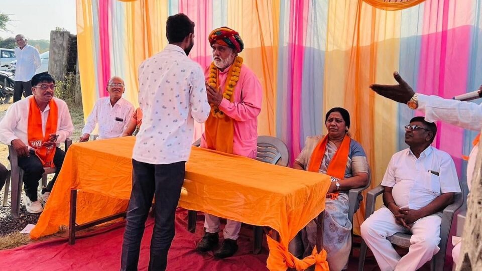 ‘બૂથની અંદર બોગસ કરો કે જે કરો તે, તમારા 3000 વોટ પાડી દેવાના’, BJP ઉમેદવારનો VIDEO વાઈરલ gujarattak