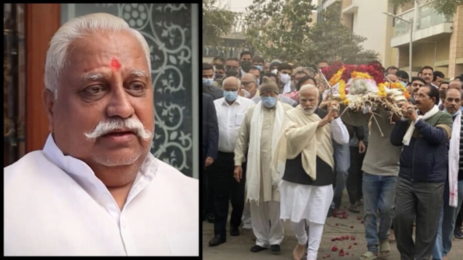 ‘મોદીના પિતાના અવસાનની વાત મળી ત્યારે…’- શું છે આ જુના Videoમાં gujarattak