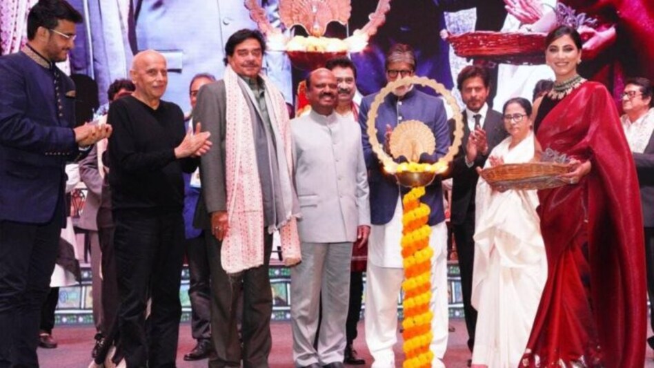 અમિતાભ બચ્ચને અભિવ્યક્તિ સ્વાતંત્ર્ય પર આપ્યું નિવેદન, જાણો પઠાણ ફિલ્મ વિવાદ પર શાહરુખ શું બોલ્યો.. gujarattak