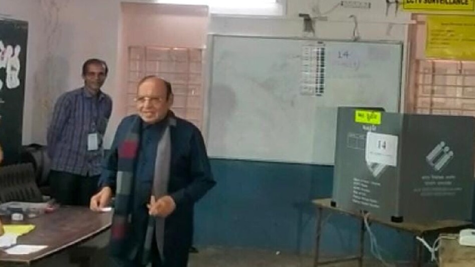 Gujarat Assembly Election Update: પૂર્વ મુખ્યમંત્રી શંકરસિંહ વાઘેલાએ કર્યું મતદાન gujarattak