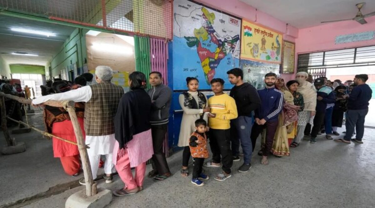 દિલ્હી MCD ચૂંટણીમાં AAPનું ‘ઝાડું’ ફરી વળ્યું! India Todayના એક્ઝિટ પોલમાં કોને કેટલી બેઠકો મળી? gujarattak