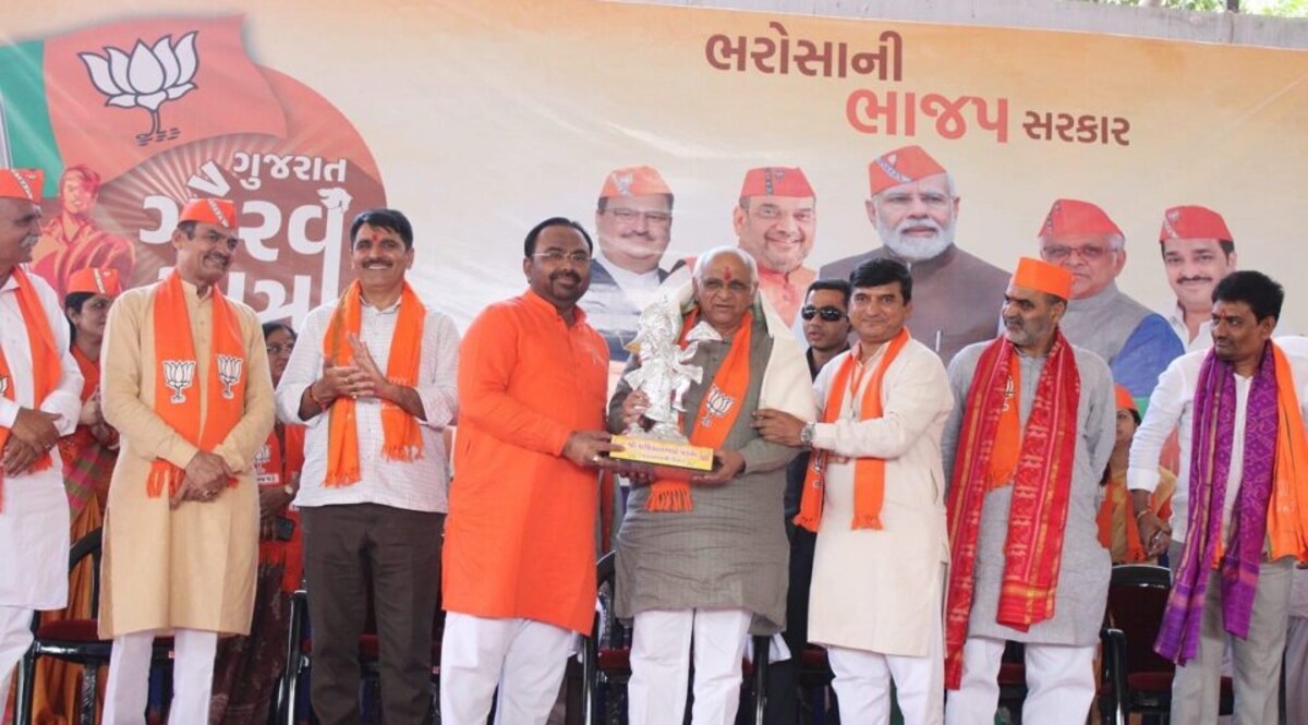 બોગસ મતદાનની ફરિયાદ મળતા તપાસ કરવા ગયેલા BJP MLA પર હુમલો, 5000ના ટોળાએ કારને ઘેરી gujarattak