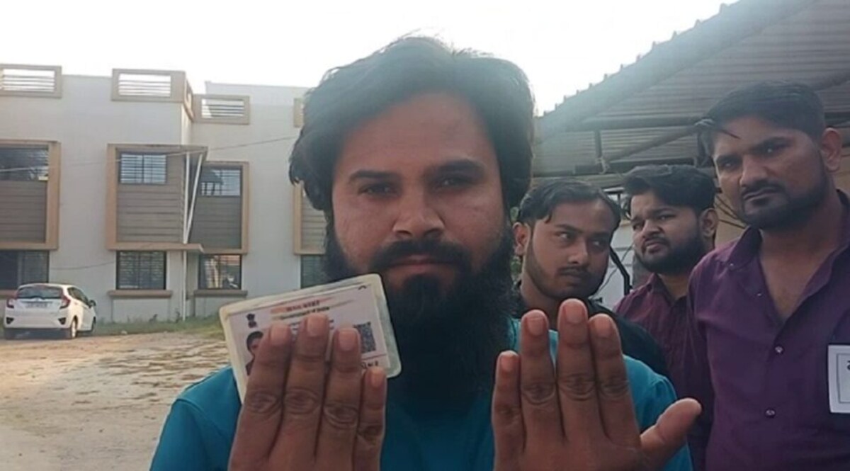 બોગસ વોટિંગ! બુથમાં મત આપવા ગયેલા મતદારોને ચૂંટણી સ્ટાફે કહ્યું, ‘તમારો વોટ અપાઈ ગયો છે’ gujarattak