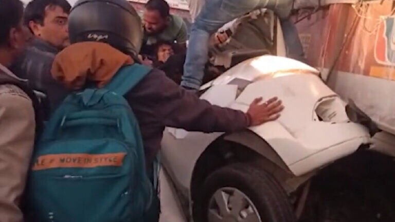 અમદાવાદથી મુંબઈ જતા અમરેલીના પરિવારનો વડોદરા નજીક અકસ્માતઃ 3ના સ્થળ પર જ મોત gujarattak