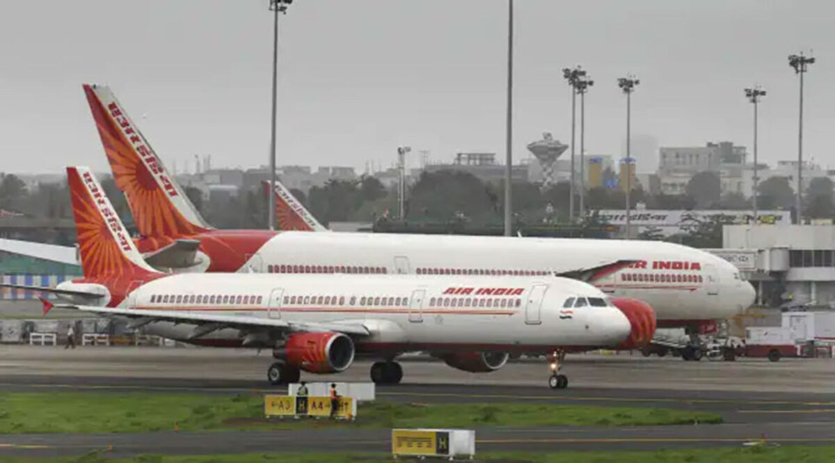 વિચિત્ર હુમલો: દિલ્હી-પેરિસ ફ્લાઇટમાં યાત્રી પર લઘુશંકા કરી, તત્કાલ ઇમરજન્સી લેન્ડિંગ gujarattak