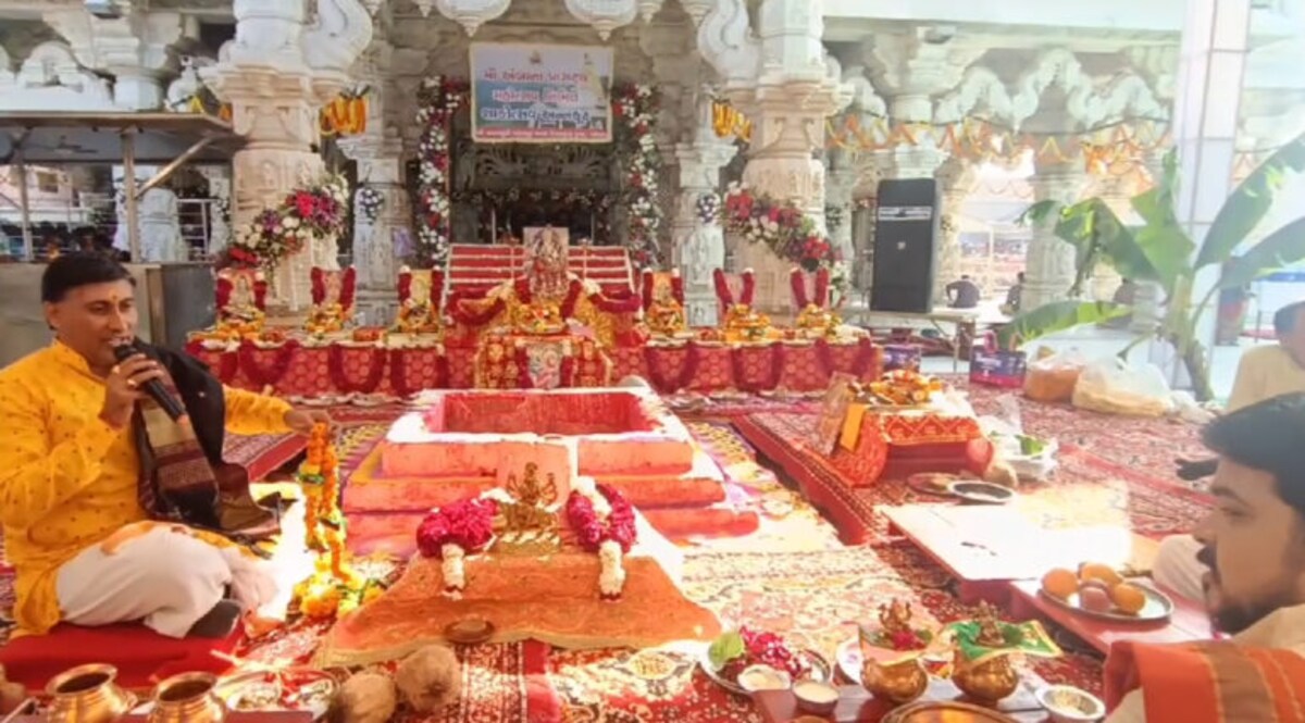 પોષી પૂનમે અંબાજી સ્વર્ગ નગરી બન્યું, 3 લાખથી વધુ માઇ ભકતોએ માતાજીના કર્યા દર્શન gujarattak