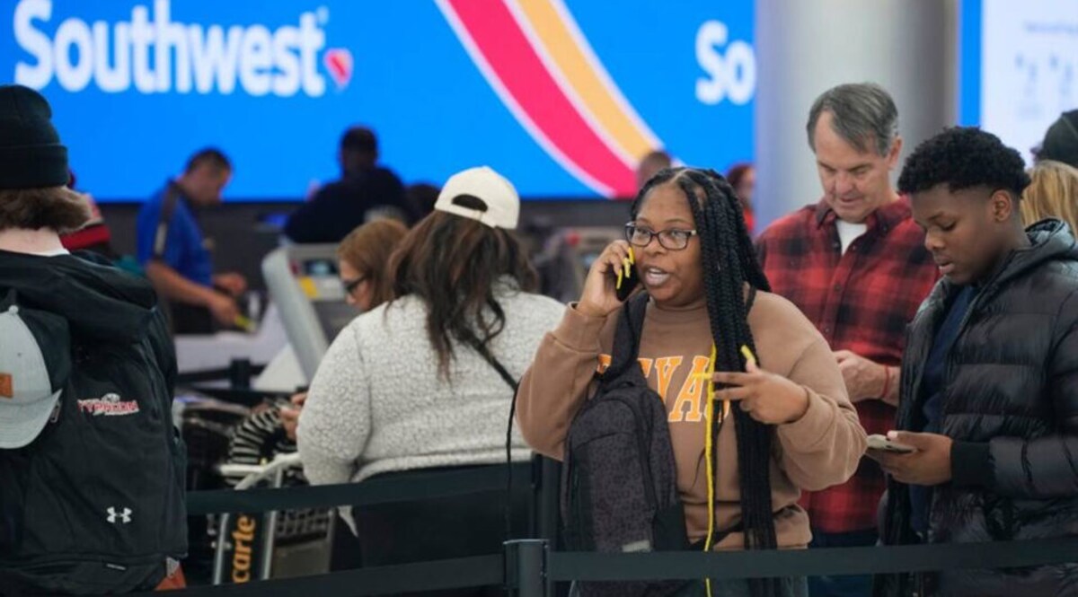 અમેરિકાની વિમાન સેવા બંધ: કોમ્પ્યુટર સિસ્ટમ ઠપ્પ, સાયબર એટેકની આશંકા gujarattak