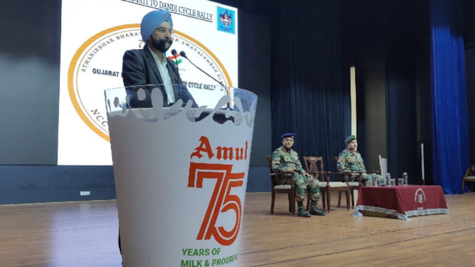અમૂલનો મોટો ઝટકોઃ ‘શ્રીમાન સોઢીજી, MDનું પદ્દ તાત્કાલીક છોડો’ gujarattak