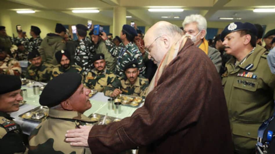 આતંકવાદીઓને નાથવા કેન્દ્ર સરકાર સમગ્ર કાશ્મીરને છાવણીમાં પરિવર્તિત કરશે gujarattak