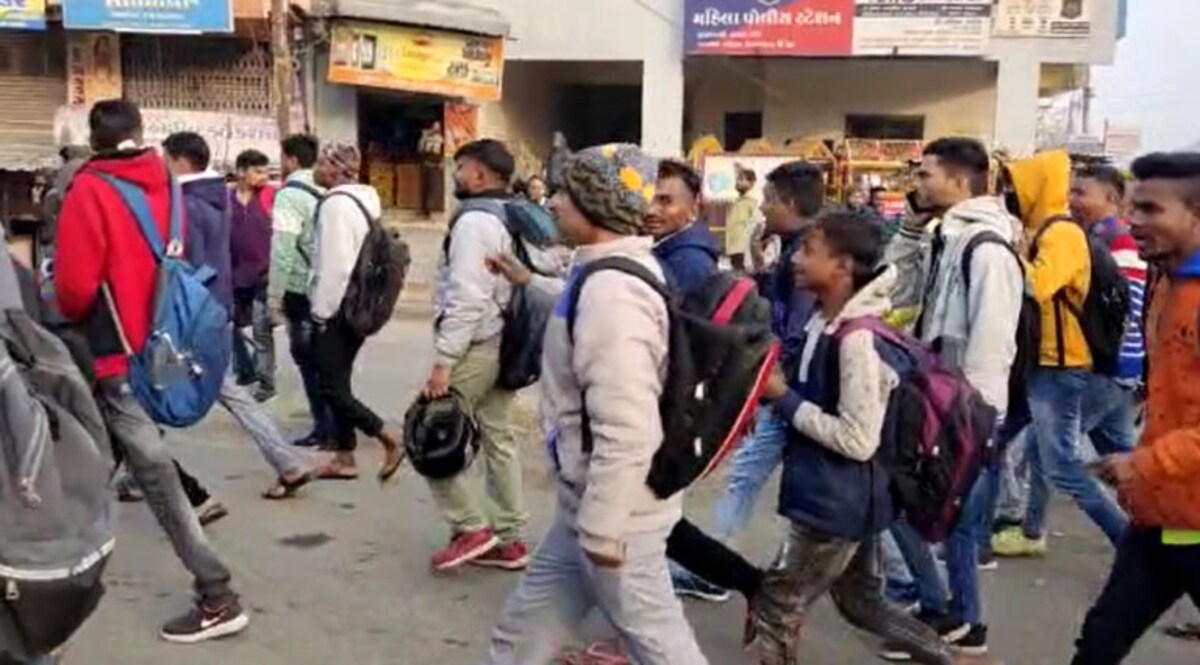 જુનિયર ક્લાર્કની પરીક્ષાને છેલ્લા પાંચ વર્ષથી સરકારી ધક્કા, જાણો કેવી સમસ્યાઓ થઈ gujarattak