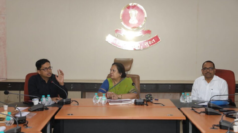 સુરતના આ ગામો દત્તક લેવાયાઃ મંત્રીની અધ્યક્ષતામાં સાંસદ આદર્શ ગ્રામ યોજનાની સમીક્ષા બેઠક gujarattak