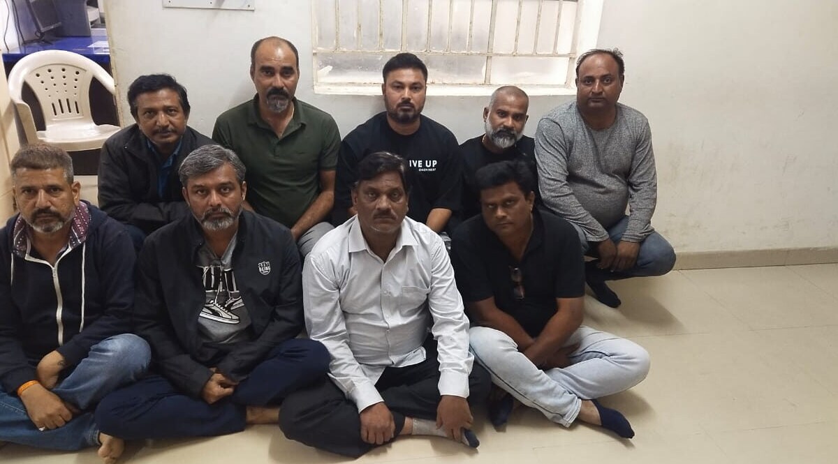 મહેમદાવાદના વિરોલમાં દારૂની મહેફિલ સાથે થઈ રહી હતી જન્મદિવસની ઉજવણી, પોલીસે પાડી રેડ gujarattak