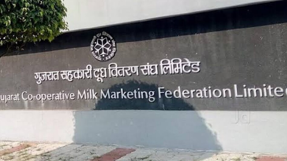 GCMMF ની ચૂંટણીમાં ચેરમેન અને વાઇસ ચેરમેન કરાયા રિપીટ, સાબર ડેરીનો રહ્યો દબદબો gujarattak