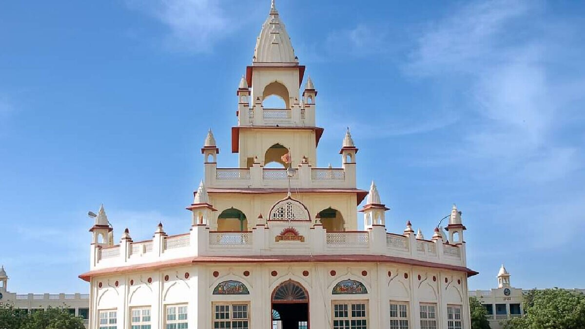 આર્ય કન્યા ગુરૂકુલમાં સજાતીય સંબંધોનો મામલો પહોંચ્યો ચાઇલ્ડ વેલ્ફેર કમિટી સુધી, નવા-જૂનીના એંધાણ gujarattak