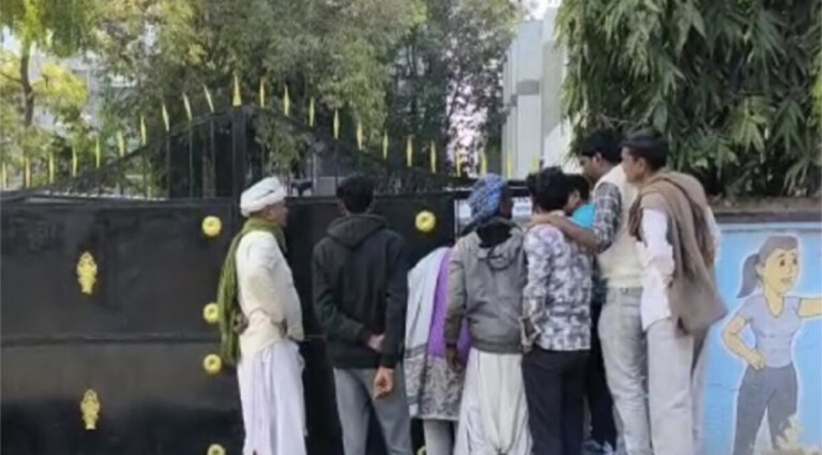 બનાસકાંઠા: નારી સંરક્ષણ કેન્દ્રમાંથી મહિલા પોતાની 3 વર્ષની બાળકીને લઈ રફુચક્કર, ગંભીર બેદરકારી gujarattak