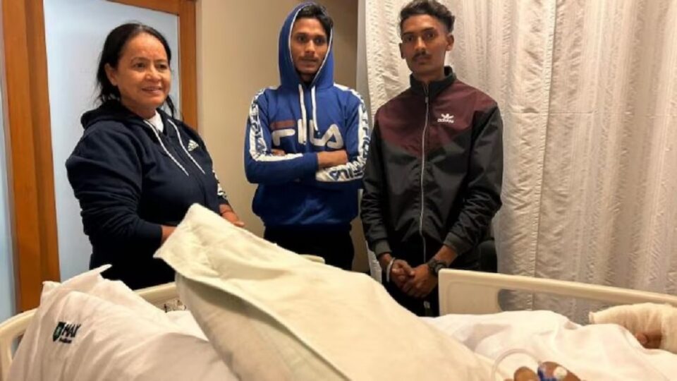 સફળ સર્જરી બાદ Rishabh Pantને યાદ આવ્યા ‘દેવદૂત’, ફોટો શેર કરીને આ બે યુવકોને આભાર માન્યો gujarattak