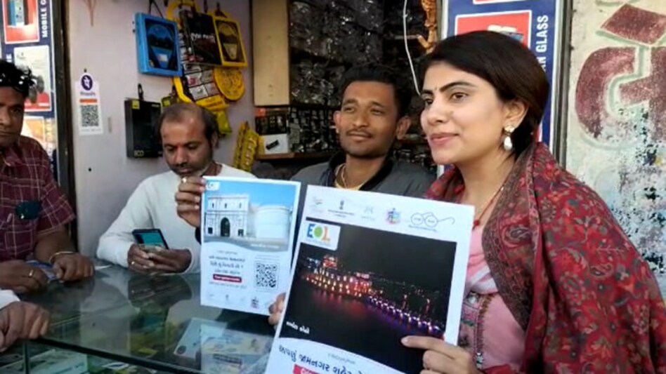 રિવાબા અને દિવ્યેશ અકબરીએ લોકો પાસે ભરાવ્યા આવા ફોર્મ, જાણો શું નવું લાવ્યા gujarattak