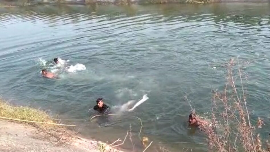 મહિસાગરઃ સુજલામ સુફલામ કેનાલમાં બે યુવકો ડૂબ્યા એક સલામત મળ્યો પણ અન્ય યુવક નહીં gujarattak