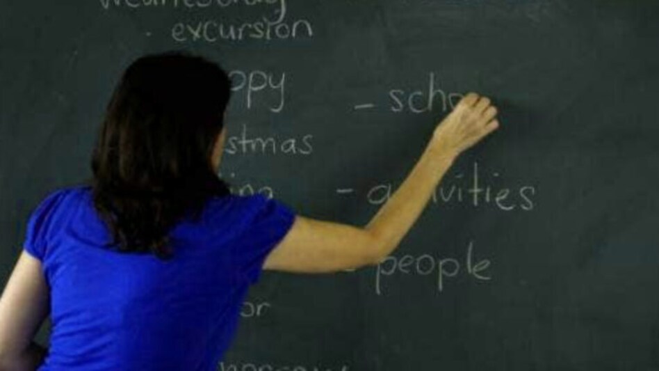 ગાંધીનગરઃ શિક્ષકોને આદેશ, 1 કલાક વધુ ભણાવો, જાણો કેમ? gujarattak