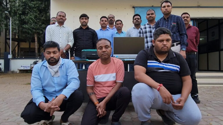 આણંદઃ ડુપ્લીકેટ સર્ટી પરથી વિદેશ જવાના કૌભાંડમાં પકડાયેલા આરોપીના 2 દિવસના રિમાન્ડ મંજુર gujarattak