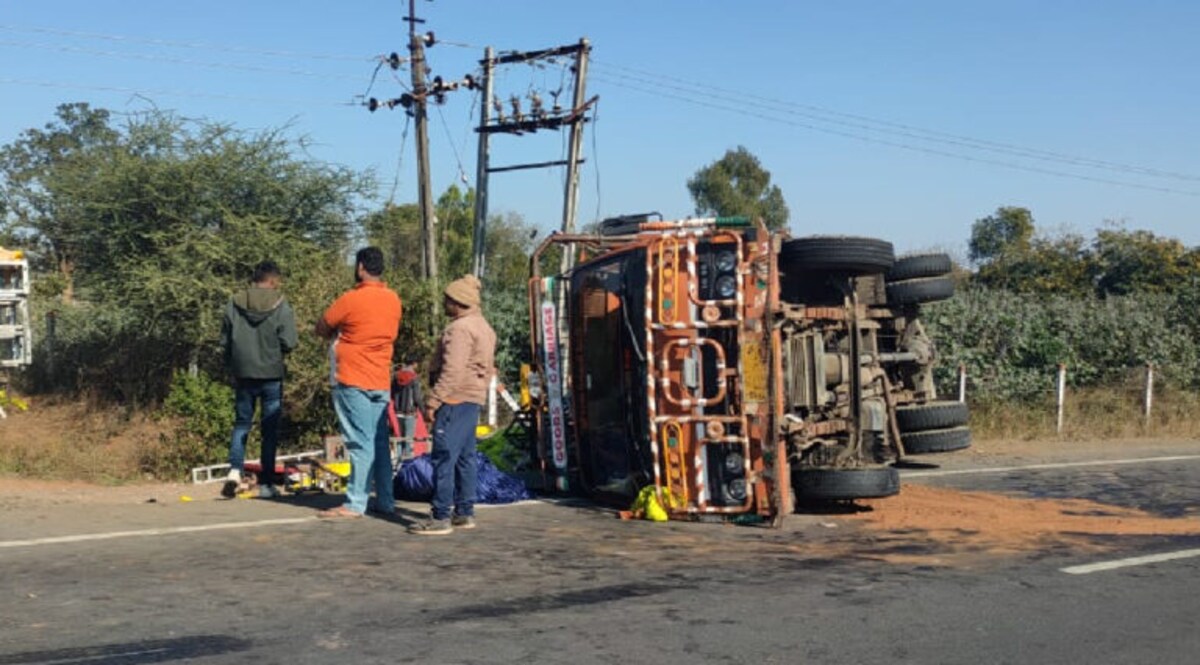 અરવલ્લીઃ ધનસુરામાં મંડપનો સામાન લઈ જતો ટ્રક પલટી ગયો, 1નું મોત 4 ઈજાગ્રસ્ત gujarattak